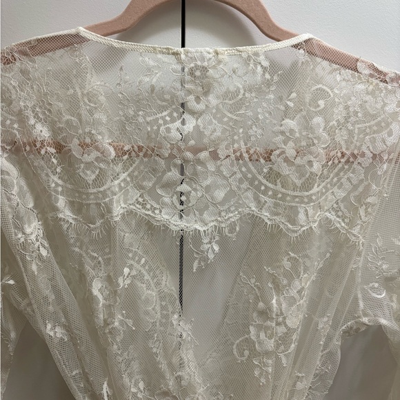 Honey Birdette Ivory Lace Robe with Scalloped Edges - Picture 13 of 14